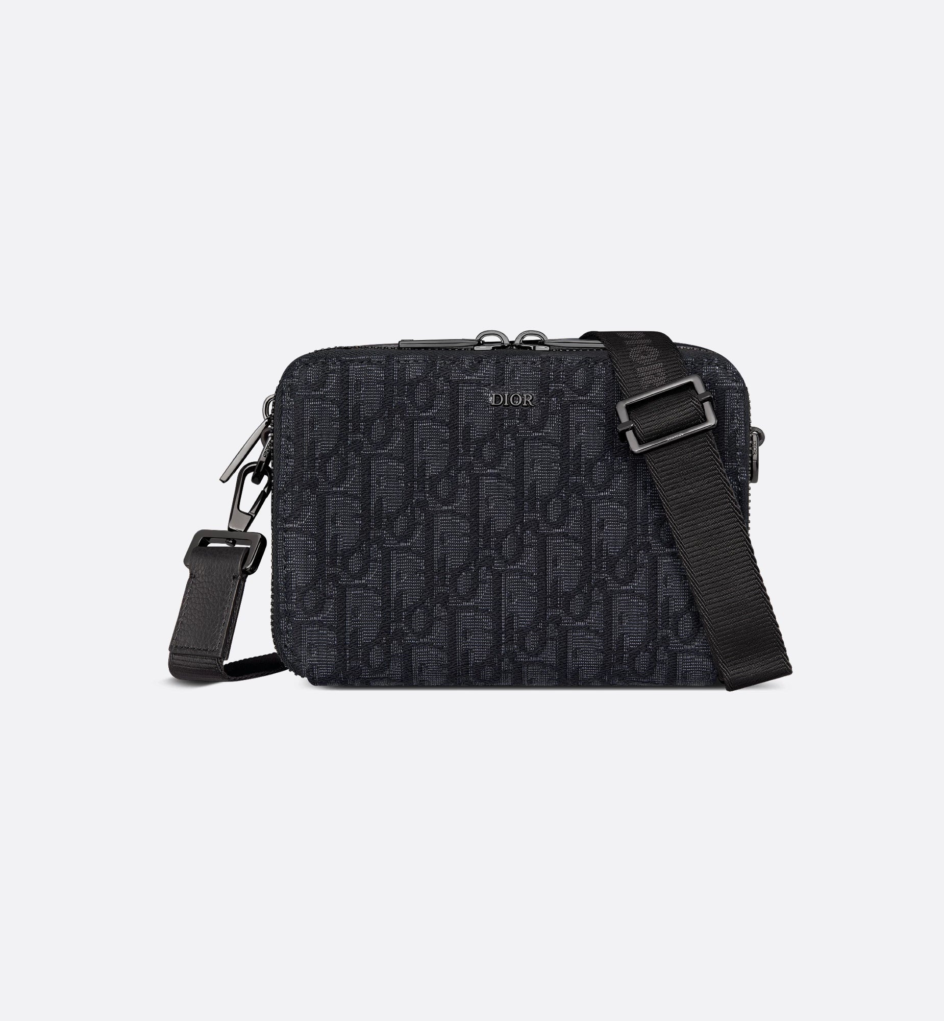 Pouch mit Reißverschluss und Riemen