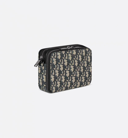 Pouch mit Reißverschluss und Riemen